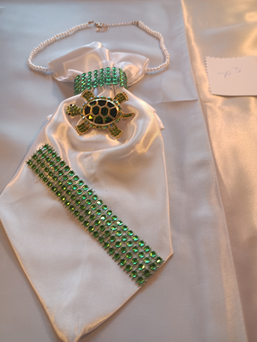 Green Crystal Turtle Brooch with Matching Cuff - Picture 6 of 6
